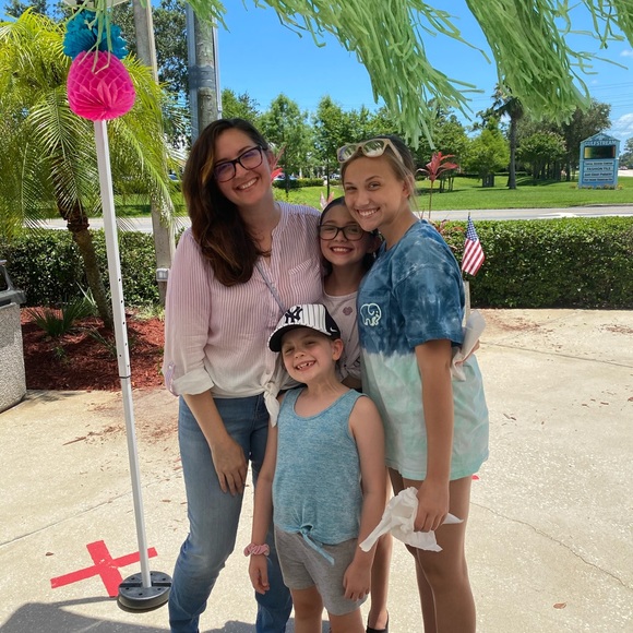 Read About My Closet Here! 💘 - Picture 3 of 6